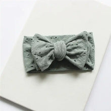 Load image into Gallery viewer, Eyelet Oversized Baby Girl Bowknot