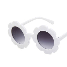 Load image into Gallery viewer, Dina Flower Sunglasses
