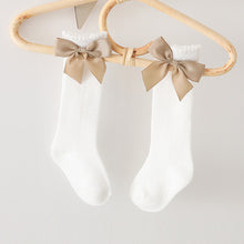 Load image into Gallery viewer, Knee High Baby Girl Bow Socks
