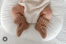 Load image into Gallery viewer, Newborn baby Knitted Booties
