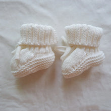 Load image into Gallery viewer, Newborn baby Knitted Booties

