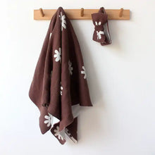 Load image into Gallery viewer, Floral Knit Baby Blanket and Bowknot Set /Chocolate
